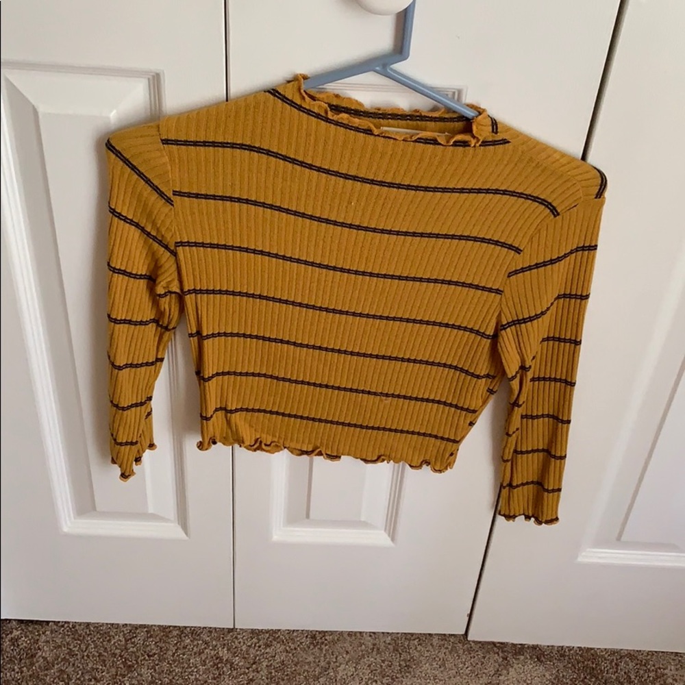 cropped shirt